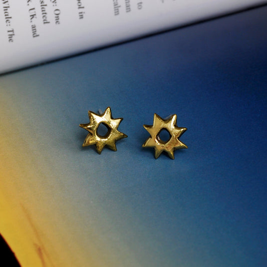 Bituon Stud Earrings