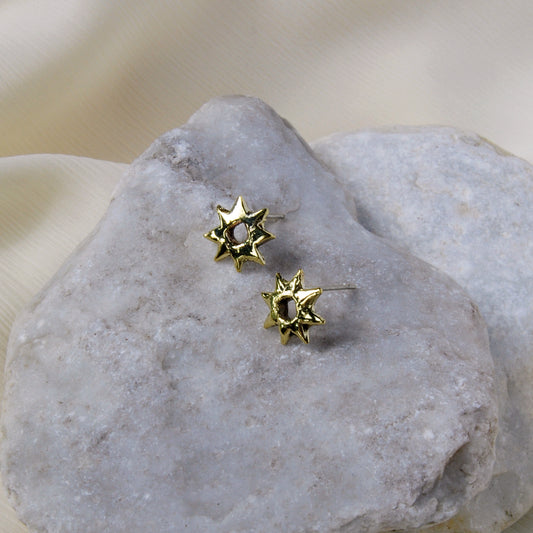 Bituon Stud Earrings